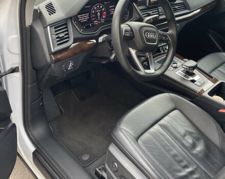 Белый Ауди Ку 5, объемом двигателя 2 л и пробегом 66 тыс. км за 32400 $, фото 4 на Automoto.ua