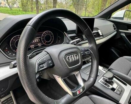 Белый Ауди Ку 5, объемом двигателя 1.97 л и пробегом 175 тыс. км за 34500 $, фото 6 на Automoto.ua