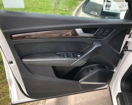 Білий Ауді Ку 5, об'ємом двигуна 1.98 л та пробігом 175 тис. км за 26000 $, фото 14 на Automoto.ua