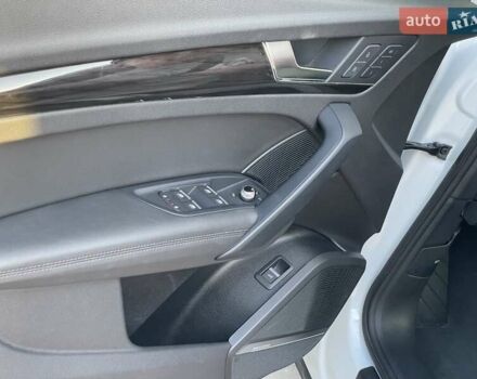 Белый Ауди Ку 5, объемом двигателя 1.98 л и пробегом 41 тыс. км за 32150 $, фото 8 на Automoto.ua