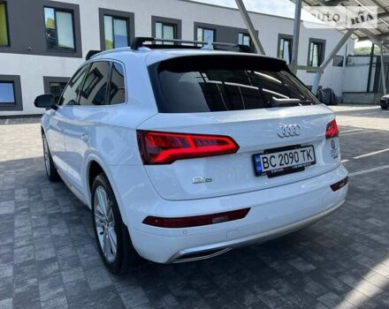 Білий Ауді Ку 5, об'ємом двигуна 1.98 л та пробігом 175 тис. км за 26000 $, фото 6 на Automoto.ua