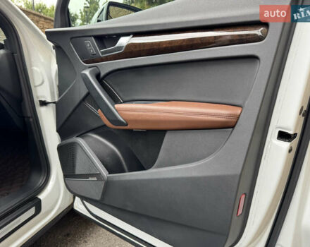 Белый Ауди Ку 5, объемом двигателя 1.98 л и пробегом 79 тыс. км за 32800 $, фото 14 на Automoto.ua