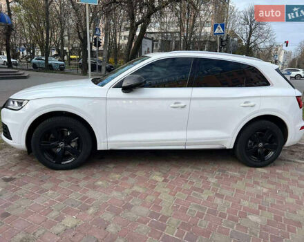 Белый Ауди Ку 5, объемом двигателя 1.98 л и пробегом 125 тыс. км за 29950 $, фото 6 на Automoto.ua