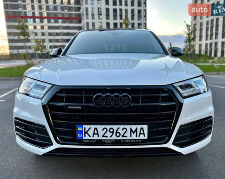 Белый Ауди Ку 5, объемом двигателя 1.98 л и пробегом 63 тыс. км за 31400 $, фото 4 на Automoto.ua