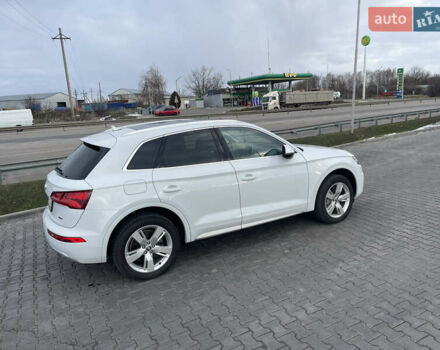Белый Ауди Ку 5, объемом двигателя 2 л и пробегом 85 тыс. км за 25500 $, фото 4 на Automoto.ua
