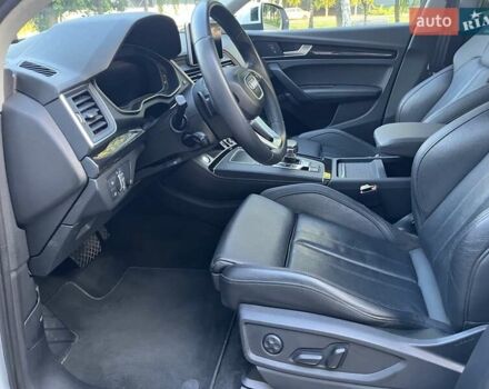 Белый Ауди Ку 5, объемом двигателя 1.98 л и пробегом 41 тыс. км за 32150 $, фото 10 на Automoto.ua