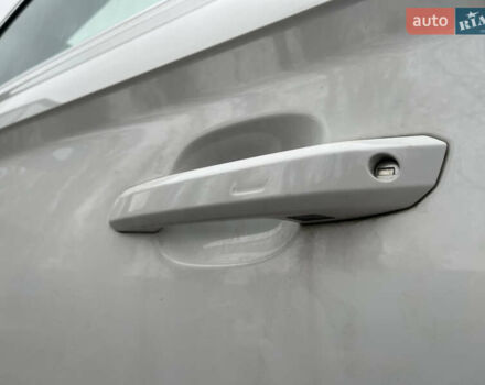 Белый Ауди Ку 5, объемом двигателя 2 л и пробегом 240 тыс. км за 15700 $, фото 12 на Automoto.ua