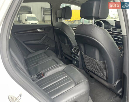 Белый Ауди Ку 5, объемом двигателя 2 л и пробегом 240 тыс. км за 15700 $, фото 7 на Automoto.ua