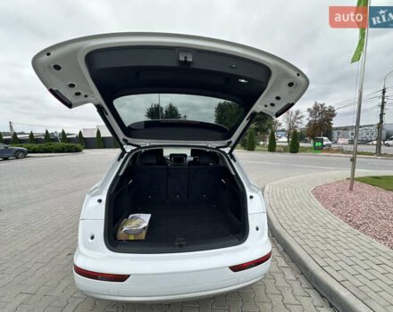 Ауди Ку 5 2019 в Тернополе на Automoto.ua Белый Ауди Ку 5, объемом двигателя 2 л и пробегом 64 тыс. км за 24700 $, фото 11 на Automoto.ua