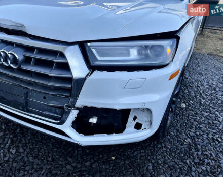 Білий Ауді Ку 5, об'ємом двигуна 1.98 л та пробігом 148 тис. км за 16400 $, фото 6 на Automoto.ua