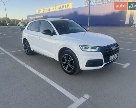 Белый Ауди Ку 5, объемом двигателя 1.97 л и пробегом 215 тыс. км за 32900 $, фото 6 на Automoto.ua