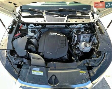 Белый Ауди Ку 5, объемом двигателя 1.98 л и пробегом 95 тыс. км за 29999 $, фото 8 на Automoto.ua