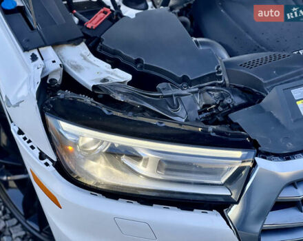 Білий Ауді Ку 5, об'ємом двигуна 1.98 л та пробігом 148 тис. км за 16400 $, фото 16 на Automoto.ua