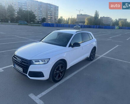 Белый Ауди Ку 5, объемом двигателя 1.97 л и пробегом 215 тыс. км за 32900 $, фото 2 на Automoto.ua