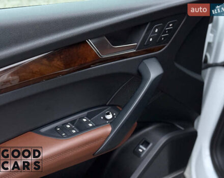 Белый Ауди Ку 5, объемом двигателя 1.98 л и пробегом 67 тыс. км за 30000 $, фото 14 на Automoto.ua