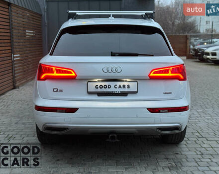 Белый Ауди Ку 5, объемом двигателя 1.98 л и пробегом 67 тыс. км за 30000 $, фото 5 на Automoto.ua