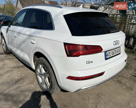 Белый Ауди Ку 5, объемом двигателя 1.98 л и пробегом 87 тыс. км за 29000 $, фото 3 на Automoto.ua