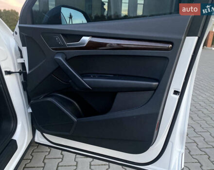 Білий Ауді Ку 5, об'ємом двигуна 2 л та пробігом 148 тис. км за 21500 $, фото 31 на Automoto.ua