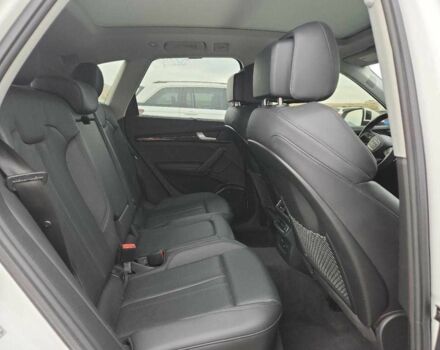 Білий Ауді Ку 5, об'ємом двигуна 2 л та пробігом 112 тис. км за 5500 $, фото 8 на Automoto.ua