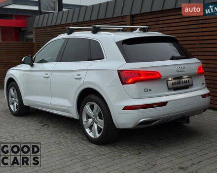 Белый Ауди Ку 5, объемом двигателя 1.98 л и пробегом 67 тыс. км за 30000 $, фото 4 на Automoto.ua