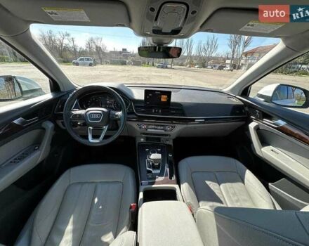 Белый Ауди Ку 5, объемом двигателя 1.98 л и пробегом 95 тыс. км за 29999 $, фото 9 на Automoto.ua