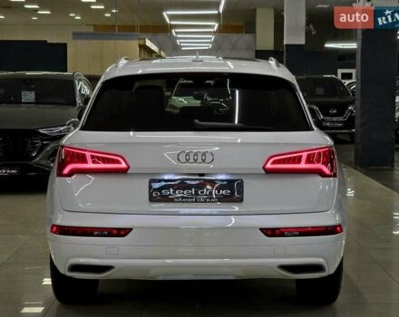 Белый Ауди Ку 5, объемом двигателя 1.98 л и пробегом 71 тыс. км за 24999 $, фото 4 на Automoto.ua