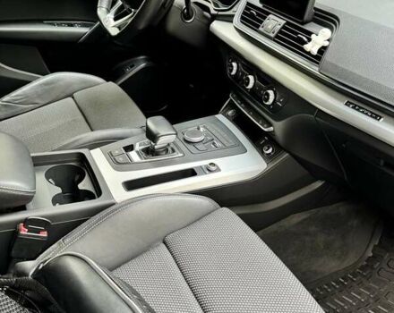 Белый Ауди Ку 5, объемом двигателя 1.97 л и пробегом 175 тыс. км за 34500 $, фото 7 на Automoto.ua