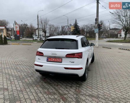 Белый Ауди Ку 5, объемом двигателя 2 л и пробегом 188 тыс. км за 31700 $, фото 6 на Automoto.ua