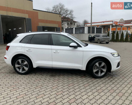 Белый Ауди Ку 5, объемом двигателя 2 л и пробегом 188 тыс. км за 31700 $, фото 3 на Automoto.ua