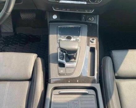 Белый Ауди Ку 5, объемом двигателя 2 л и пробегом 73 тыс. км за 19500 $, фото 6 на Automoto.ua