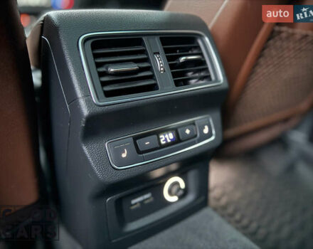 Белый Ауди Ку 5, объемом двигателя 1.98 л и пробегом 67 тыс. км за 30000 $, фото 26 на Automoto.ua