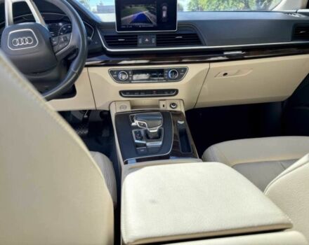 Белый Ауди Ку 5, объемом двигателя 2 л и пробегом 47 тыс. км за 12500 $, фото 7 на Automoto.ua