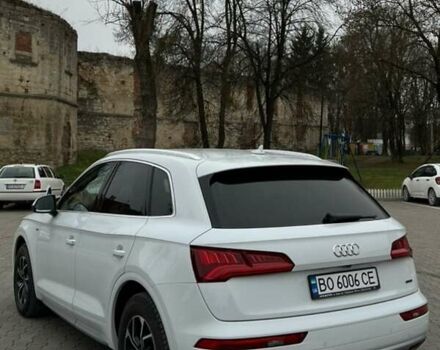 Белый Ауди Ку 5, объемом двигателя 1.97 л и пробегом 240 тыс. км за 38500 $, фото 7 на Automoto.ua