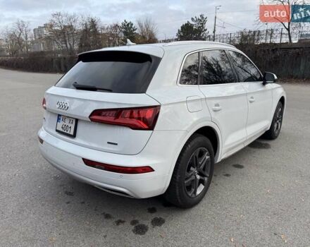 Белый Ауди Ку 5, объемом двигателя 1.98 л и пробегом 102 тыс. км за 27000 $, фото 3 на Automoto.ua