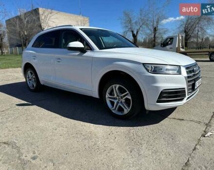 Белый Ауди Ку 5, объемом двигателя 1.98 л и пробегом 95 тыс. км за 29999 $, фото 3 на Automoto.ua