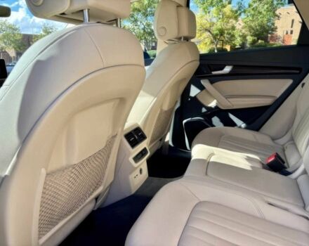 Белый Ауди Ку 5, объемом двигателя 2 л и пробегом 37 тыс. км за 11000 $, фото 10 на Automoto.ua