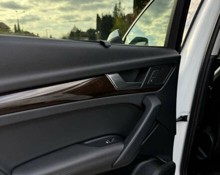 Білий Ауді Ку 5, об'ємом двигуна 1.98 л та пробігом 211 тис. км за 22300 $, фото 17 на Automoto.ua