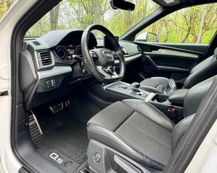 Белый Ауди Ку 5, объемом двигателя 1.97 л и пробегом 175 тыс. км за 34500 $, фото 5 на Automoto.ua