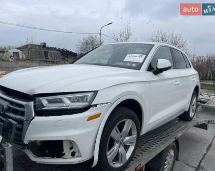 Белый Ауди Ку 5, объемом двигателя 2 л и пробегом 240 тыс. км за 15700 $, фото 1 на Automoto.ua