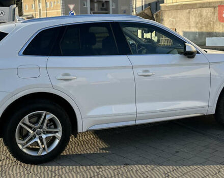 Белый Ауди Ку 5, объемом двигателя 1.98 л и пробегом 92 тыс. км за 25500 $, фото 6 на Automoto.ua