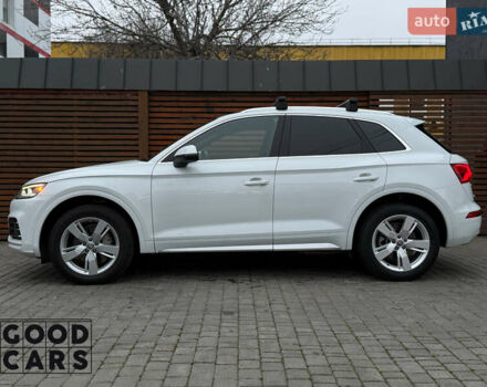 Белый Ауди Ку 5, объемом двигателя 1.98 л и пробегом 67 тыс. км за 30000 $, фото 3 на Automoto.ua