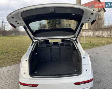 Белый Ауди Ку 5, объемом двигателя 2 л и пробегом 56 тыс. км за 38400 $, фото 11 на Automoto.ua