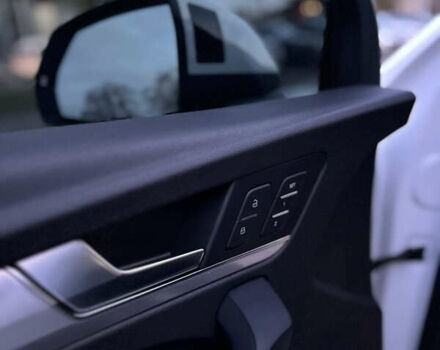 Білий Ауді Ку 5, об'ємом двигуна 2 л та пробігом 119 тис. км за 25700 $, фото 30 на Automoto.ua