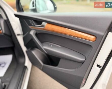 Білий Ауді Ку 5, об'ємом двигуна 1.98 л та пробігом 39 тис. км за 33500 $, фото 18 на Automoto.ua