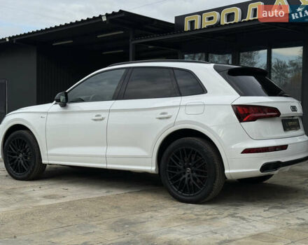 Белый Ауди Ку 5, объемом двигателя 1.98 л и пробегом 65 тыс. км за 40999 $, фото 3 на Automoto.ua