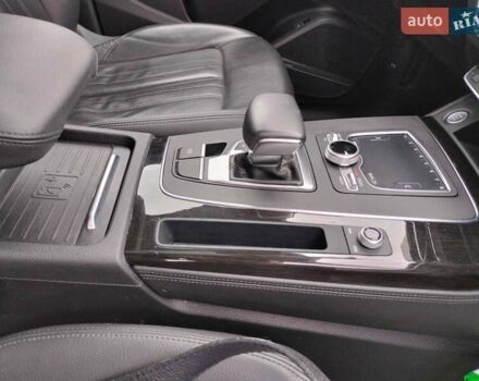 Белый Ауди Ку 5, объемом двигателя 2 л и пробегом 52 тыс. км за 30900 $, фото 16 на Automoto.ua