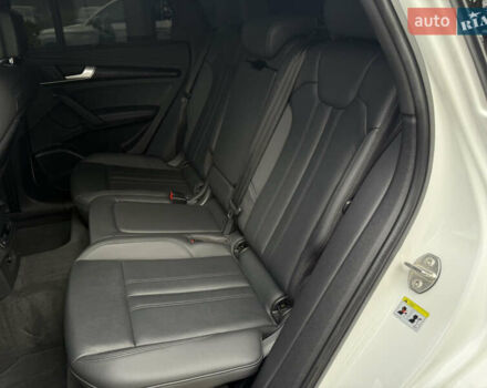 Белый Ауди Ку 5, объемом двигателя 1.98 л и пробегом 65 тыс. км за 40999 $, фото 28 на Automoto.ua