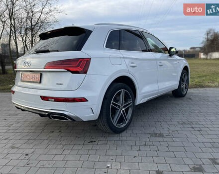 Белый Ауди Ку 5, объемом двигателя 2 л и пробегом 56 тыс. км за 38400 $, фото 6 на Automoto.ua