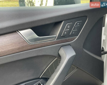 Белый Ауди Ку 5, объемом двигателя 2 л и пробегом 56 тыс. км за 38400 $, фото 12 на Automoto.ua