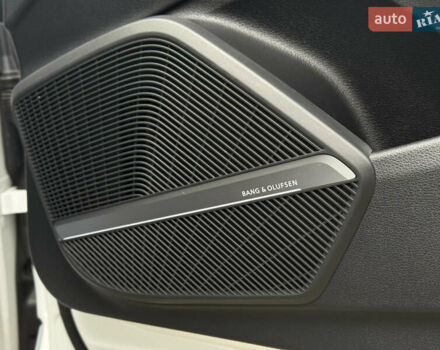 Белый Ауди Ку 5, объемом двигателя 1.98 л и пробегом 65 тыс. км за 40999 $, фото 16 на Automoto.ua